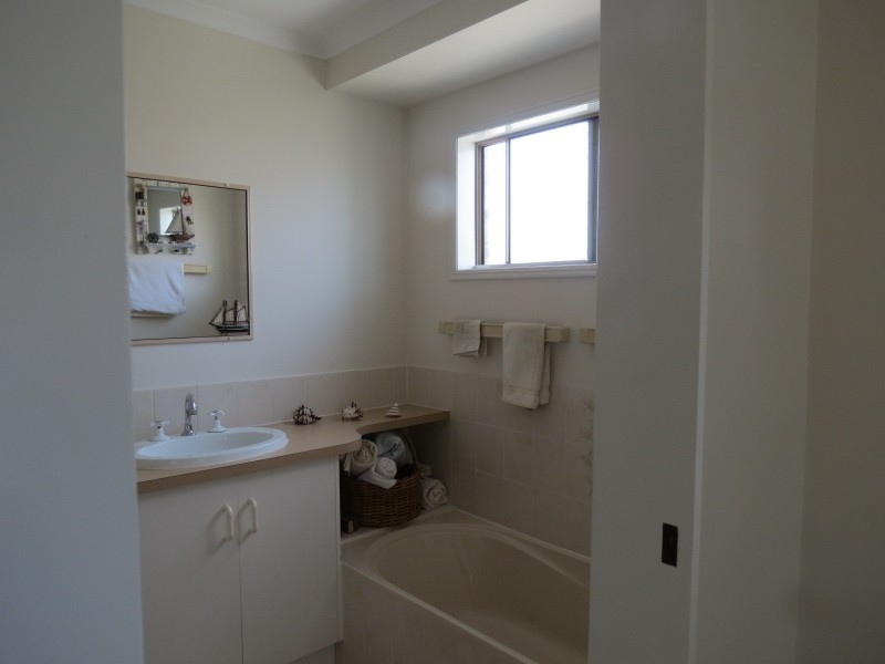 41 Vanda Street, Urangan QLD 4655