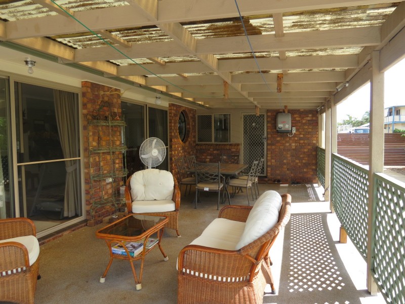 41 Vanda Street, Urangan QLD 4655