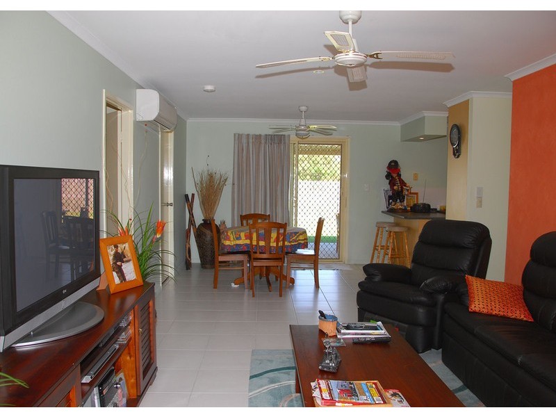 14  Ross Street, Urangan QLD 4655