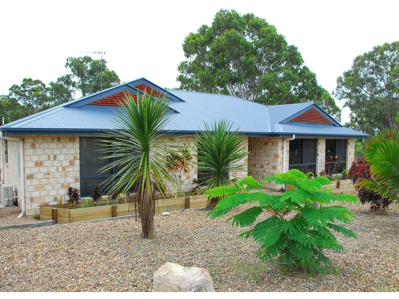 33 Sandrabarbara, Booral QLD 4655