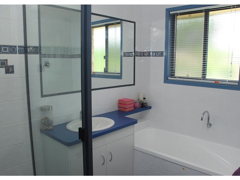 33 Sandrabarbara, Booral QLD 4655