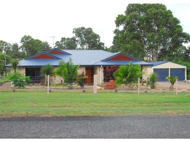 33 Sandrabarbara, Booral QLD 4655