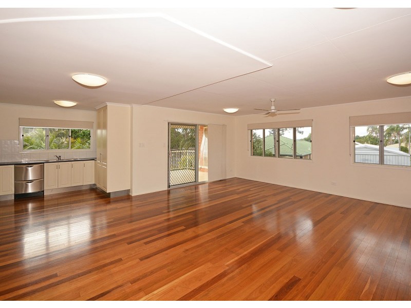 30 Pulgul Street, Urangan QLD 4655