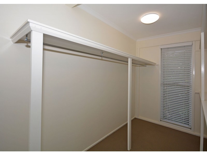 30 Pulgul Street, Urangan QLD 4655