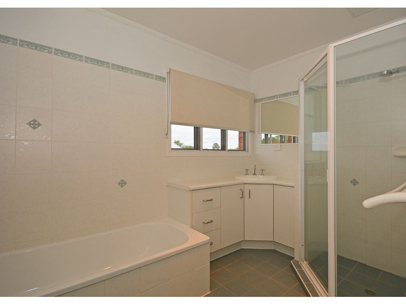 30 Pulgul Street, Urangan QLD 4655