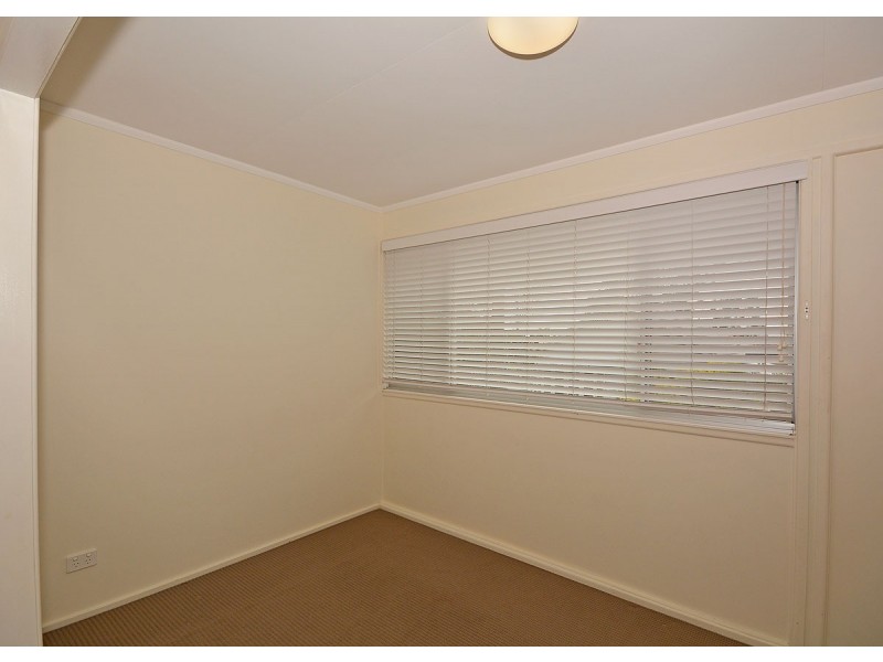 30 Pulgul Street, Urangan QLD 4655