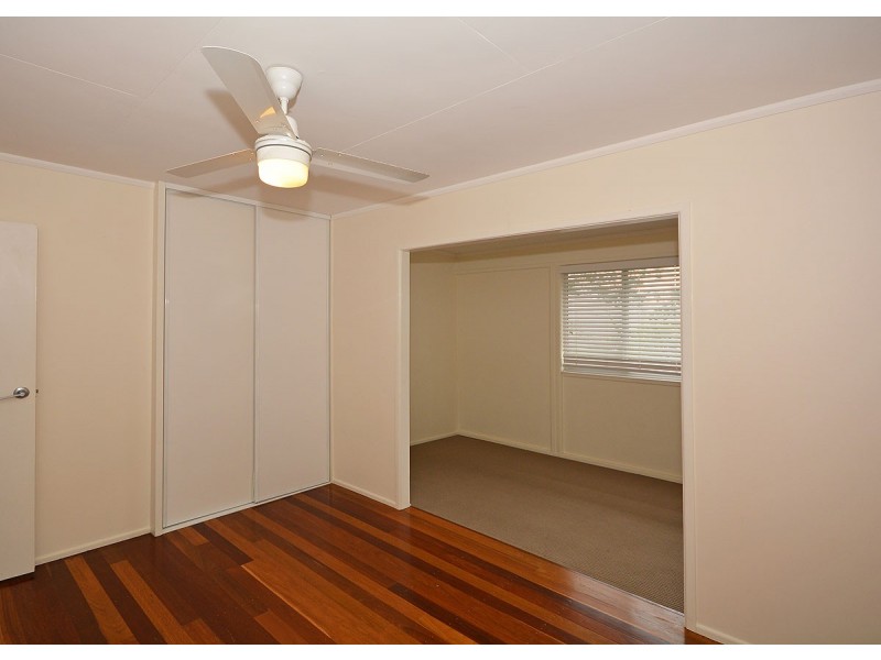 30 Pulgul Street, Urangan QLD 4655