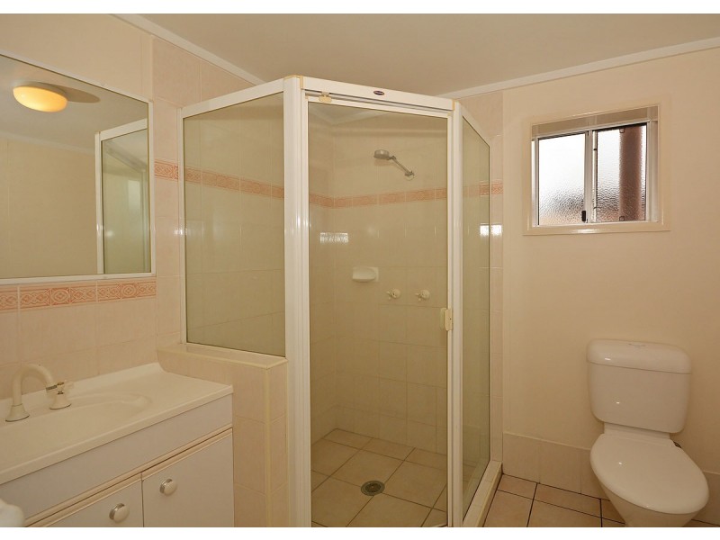 30 Pulgul Street, Urangan QLD 4655