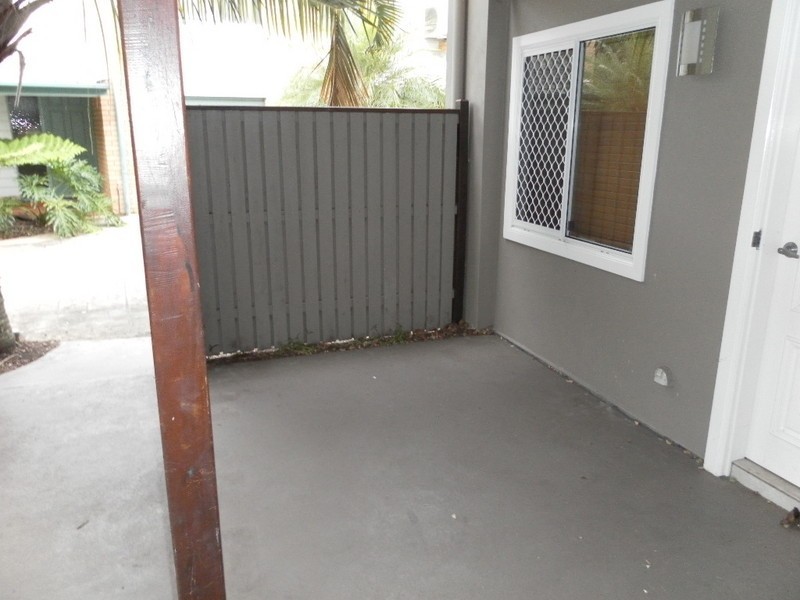 2/376 Esplanade, Scarness, Scarness QLD 4655