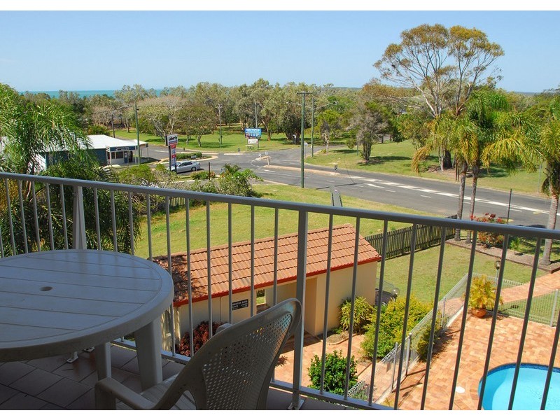 Unit11/13 Pulgul Street, Urangan QLD 4655