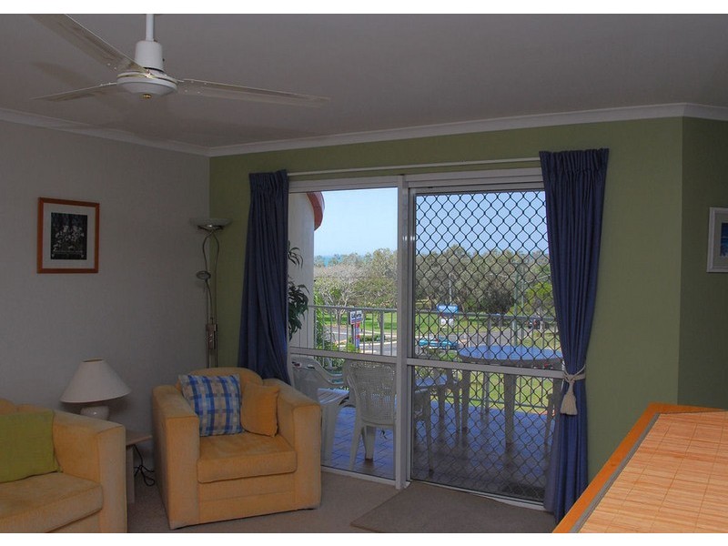 Unit11/13 Pulgul Street, Urangan QLD 4655