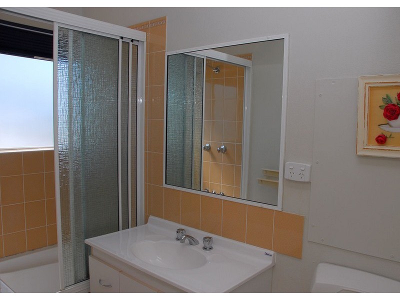 Unit11/13 Pulgul Street, Urangan QLD 4655
