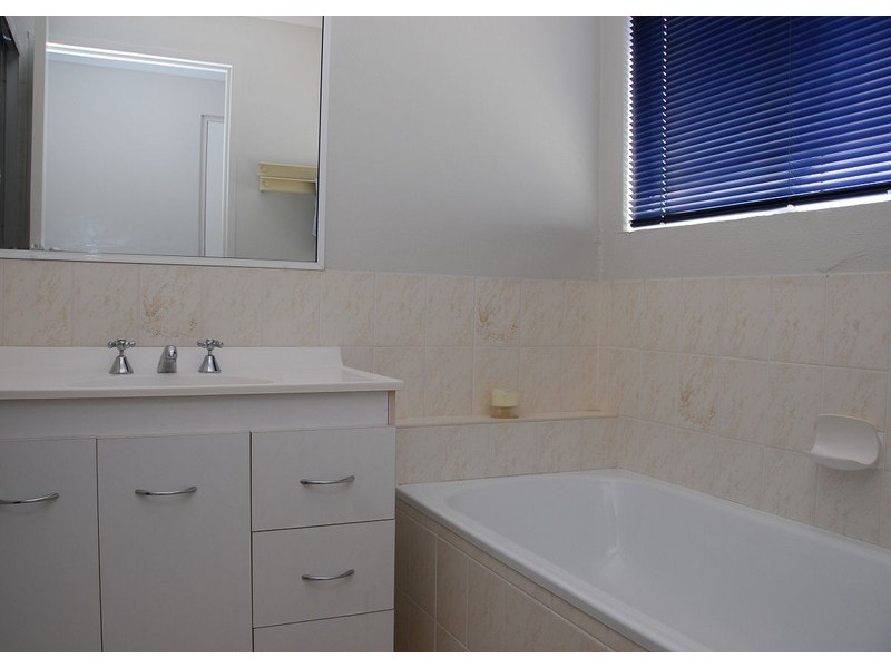 Unit11/13 Pulgul Street, Urangan QLD 4655