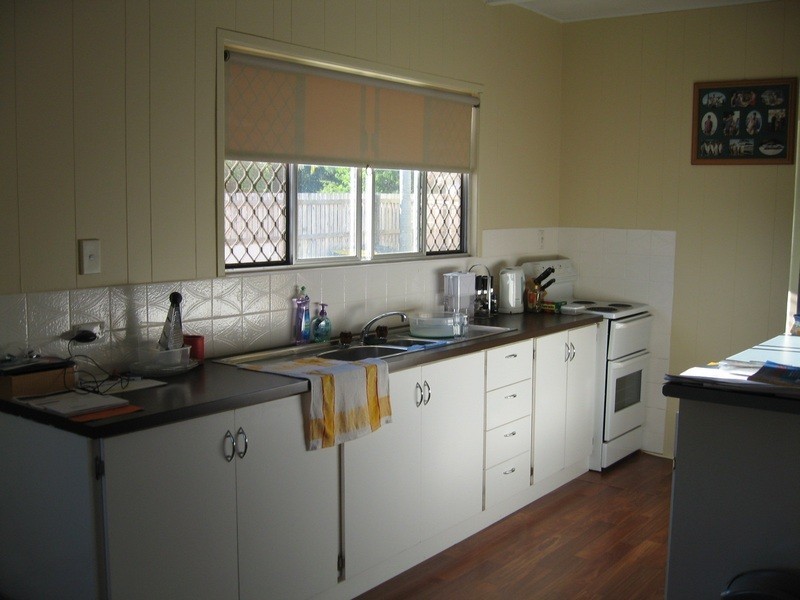 14 Coral Street, Urangan QLD 4655