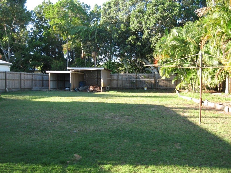 14 Coral Street, Urangan QLD 4655