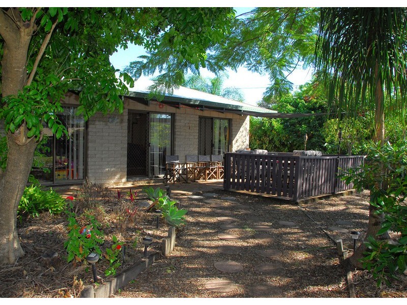 5 Lincolnfield Street, Torquay QLD 4655