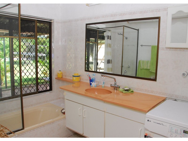 5 Lincolnfield Street, Torquay QLD 4655