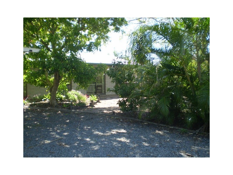 5 Lincolnfield Street, Torquay QLD 4655