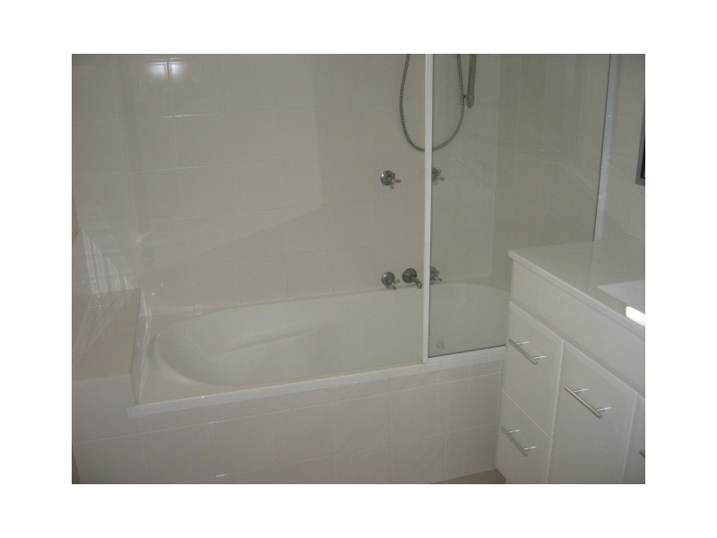 11 Southerden Street, Torquay QLD 4655