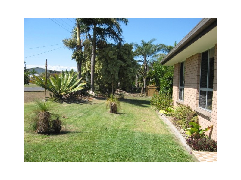 11 Southerden Street, Torquay QLD 4655