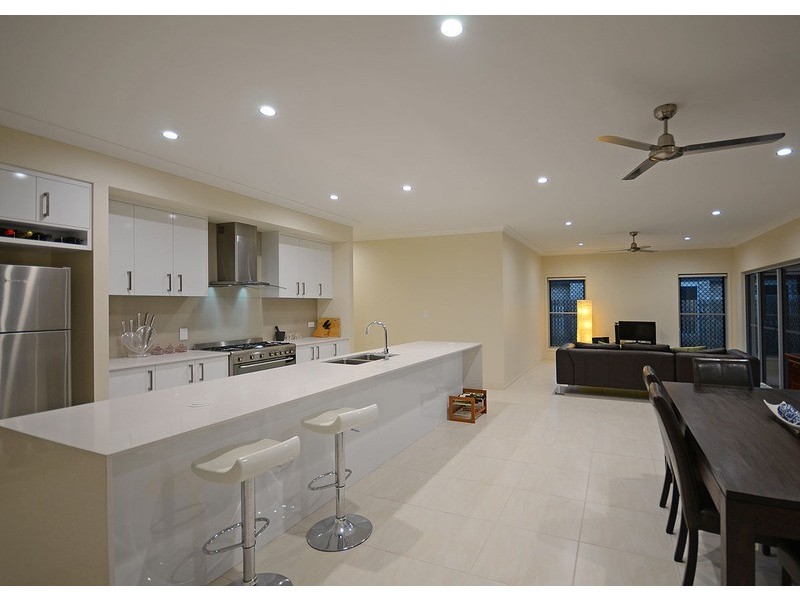 31 Ronaldo Way, Wondunna QLD 4655