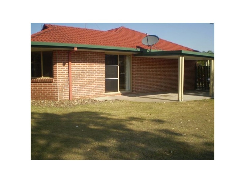 37  Cassandra Cres, Urangan QLD 4655