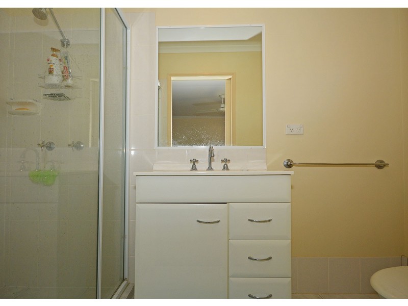 6 Jasper Court, Urangan QLD 4655