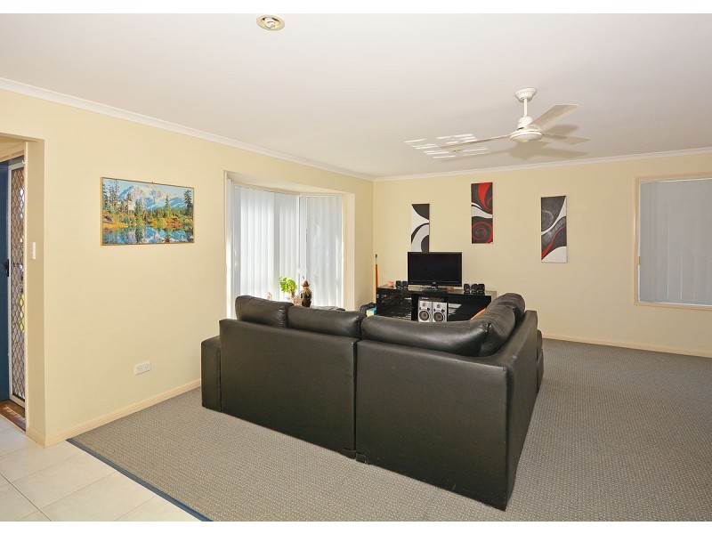 6 Jasper Court, Urangan QLD 4655