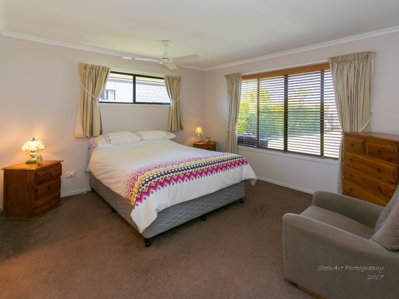 57 Archer Drive, Point Vernon QLD 4655