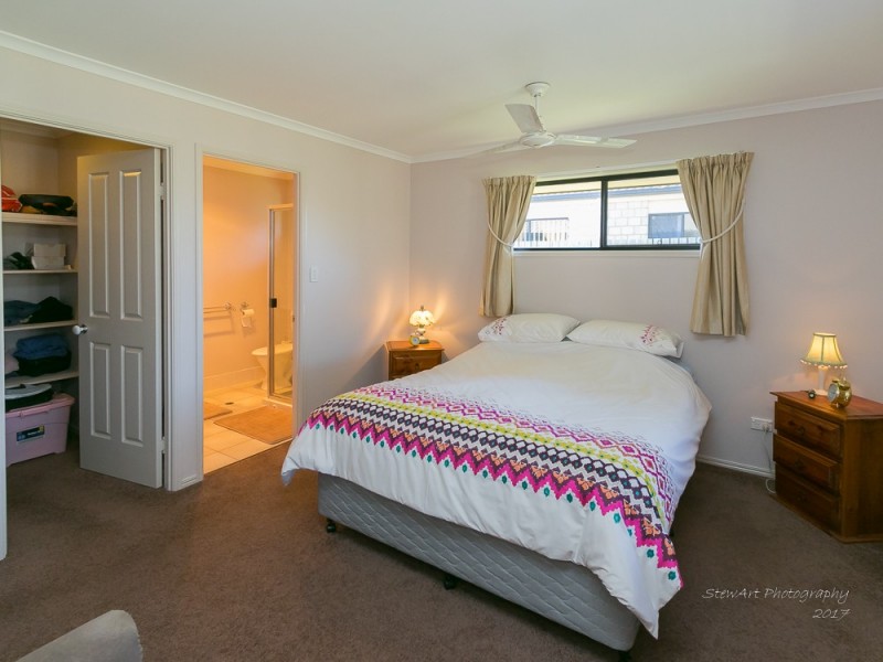 57 Archer Drive, Point Vernon QLD 4655