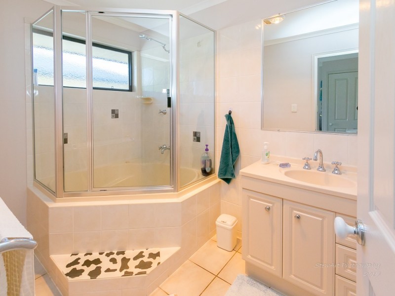 57 Archer Drive, Point Vernon QLD 4655