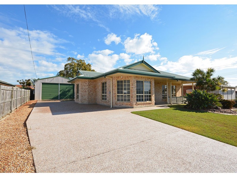 51 Limpus Street, Urangan QLD 4655