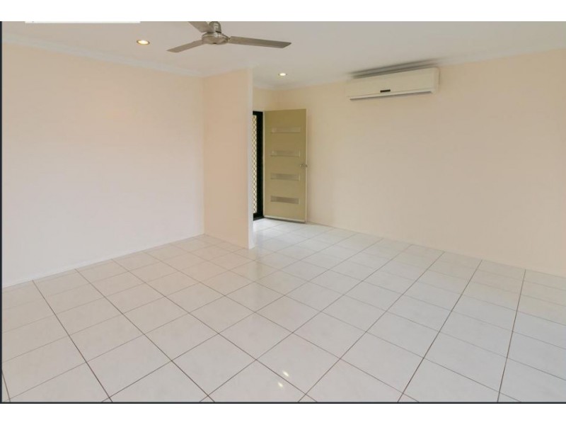 24 Bounty Circuit, Eli Waters QLD 4655