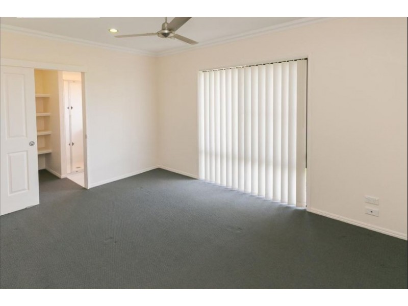 24 Bounty Circuit, Eli Waters QLD 4655