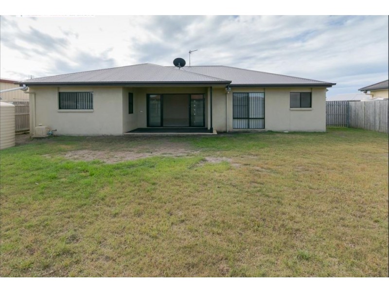 24 Bounty Circuit, Eli Waters QLD 4655