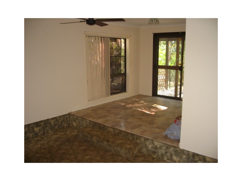 92 Colyton St, Torquay QLD 4655