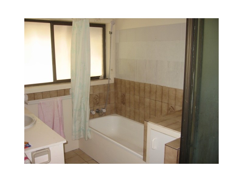 92 Colyton St, Torquay QLD 4655