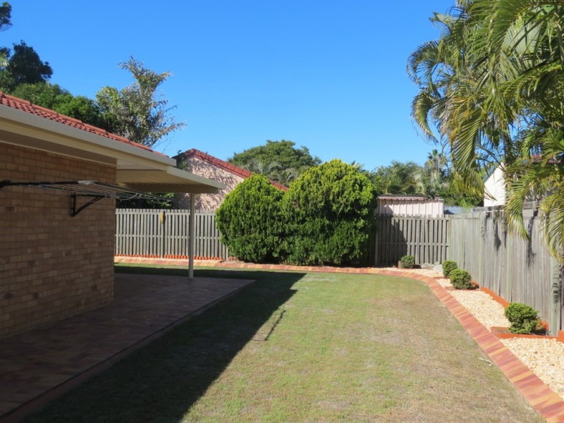 4 Faye Avenue, Scarness QLD 4655