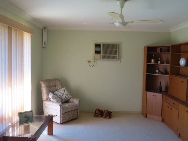 4 Faye Avenue, Scarness QLD 4655