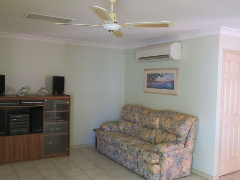 4 Faye Avenue, Scarness QLD 4655