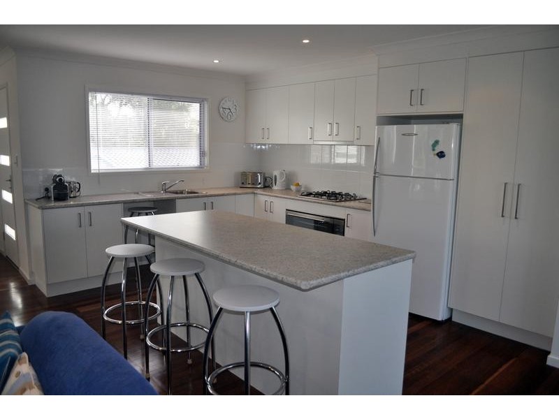 127 Pulgul Street, Urangan QLD 4655