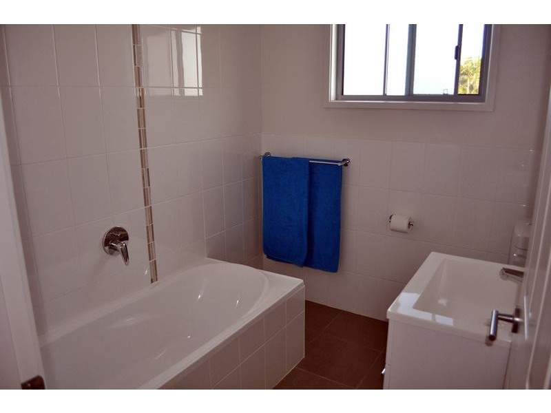 127 Pulgul Street, Urangan QLD 4655