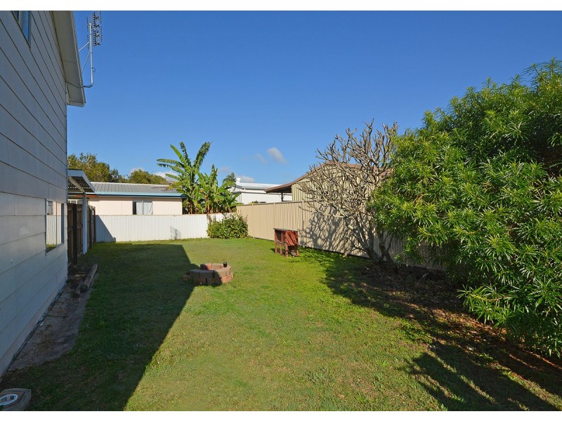 127 Pulgul Street, Urangan QLD 4655