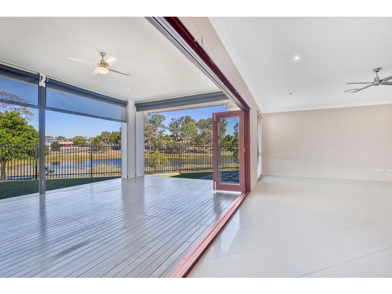 12 Banks Court, Torquay QLD 4655