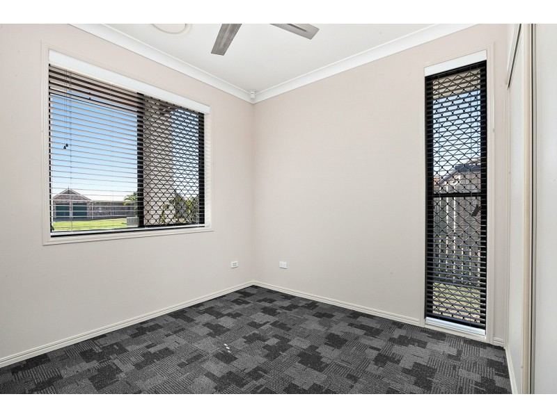 12 Banks Court, Torquay QLD 4655
