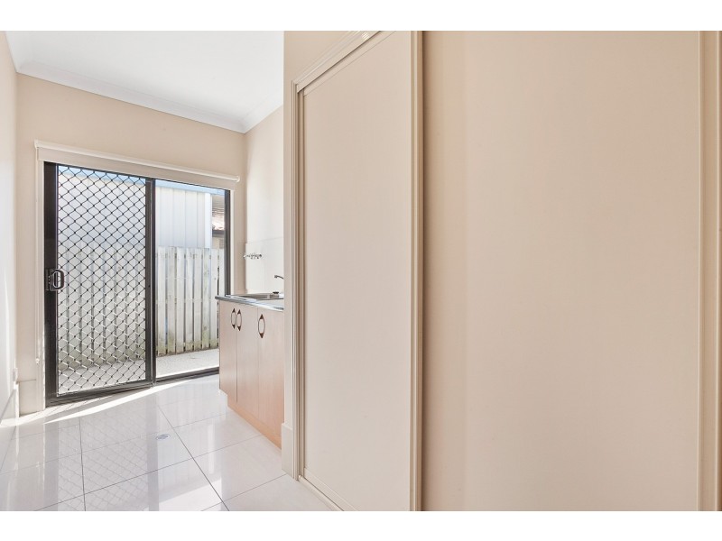 12 Banks Court, Torquay QLD 4655