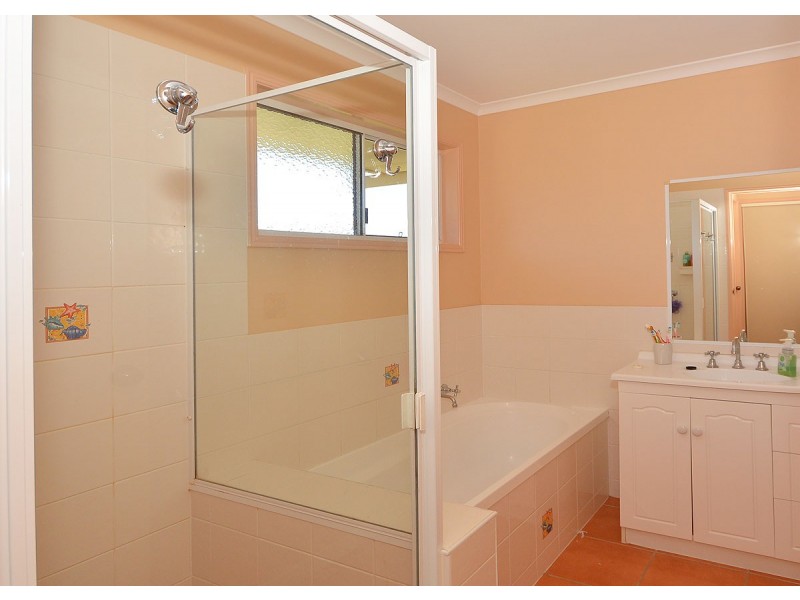 209 Dayman Street, Urangan QLD 4655