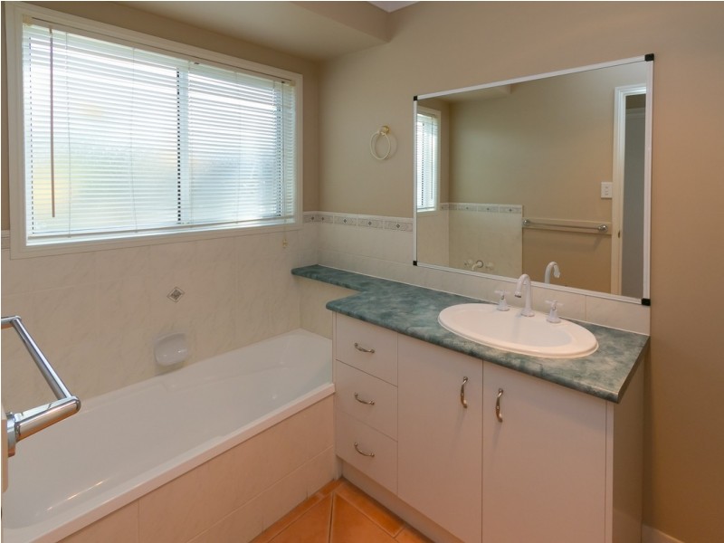 12 Wattlebird Lane, Eli Waters QLD 4655