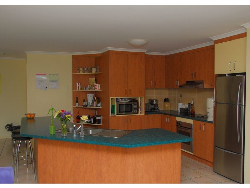 3 Oriole Crt, Eli Waters QLD 4655