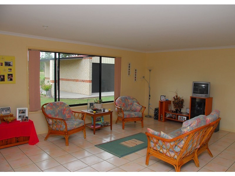 3 Oriole Crt, Eli Waters QLD 4655
